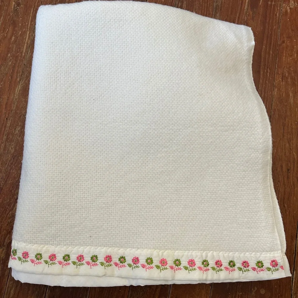 Vintage Cream Waffle Weave Thermal Blanket Pink Floral Embroidered Satin Trim